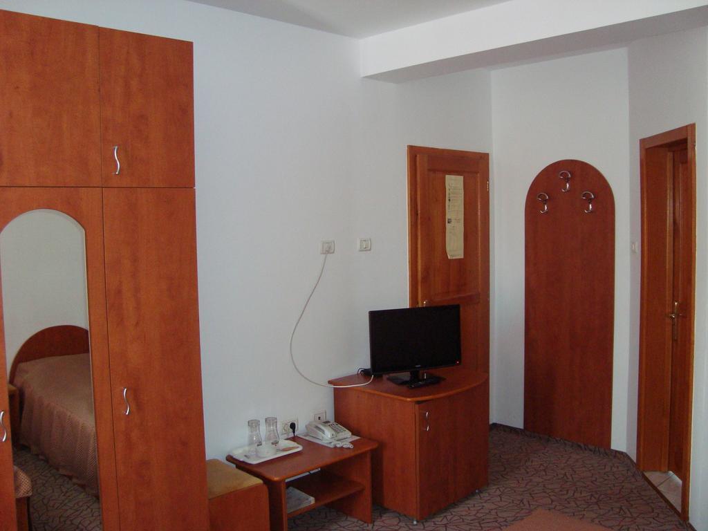Hotel Lotus Arad Ngoại thất bức ảnh