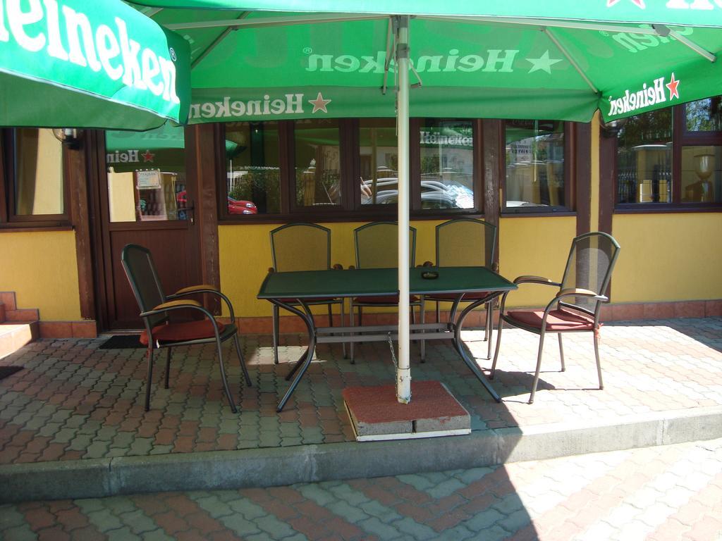 Hotel Lotus Arad Ngoại thất bức ảnh
