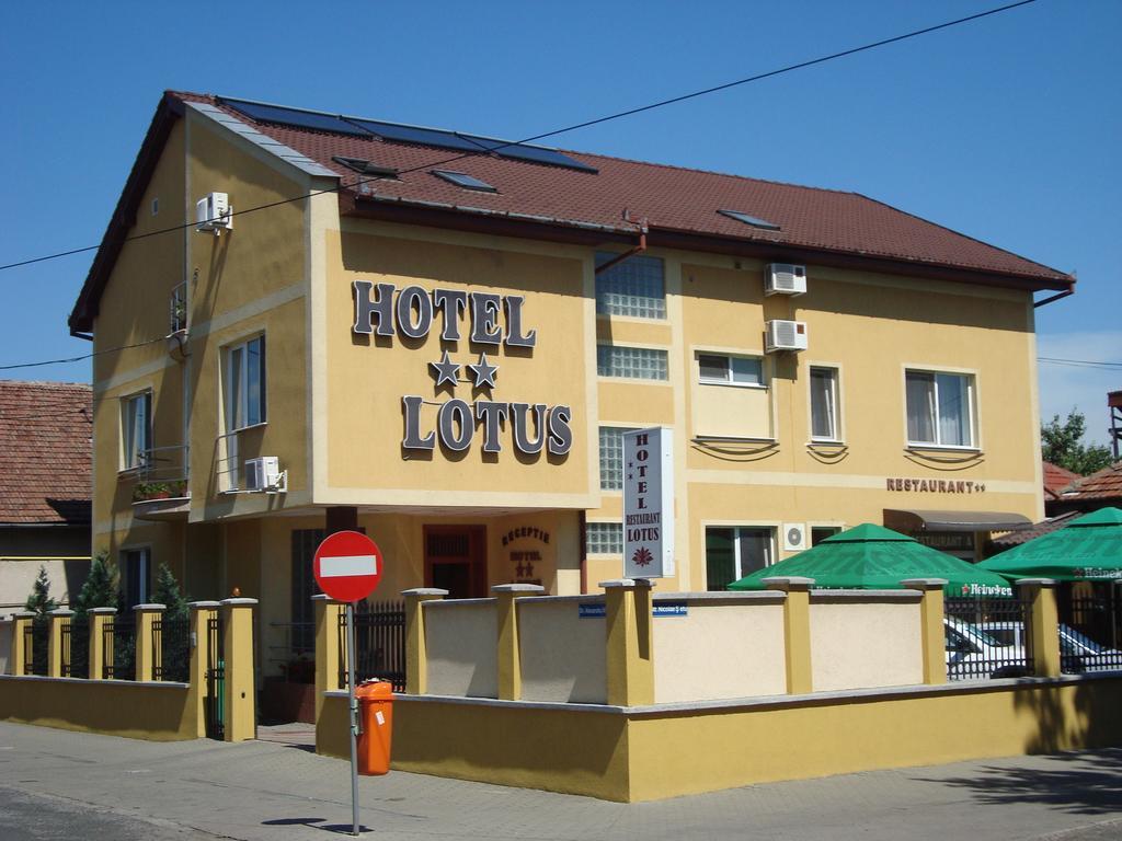 Hotel Lotus Arad Ngoại thất bức ảnh