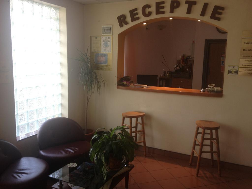 Hotel Lotus Arad Ngoại thất bức ảnh