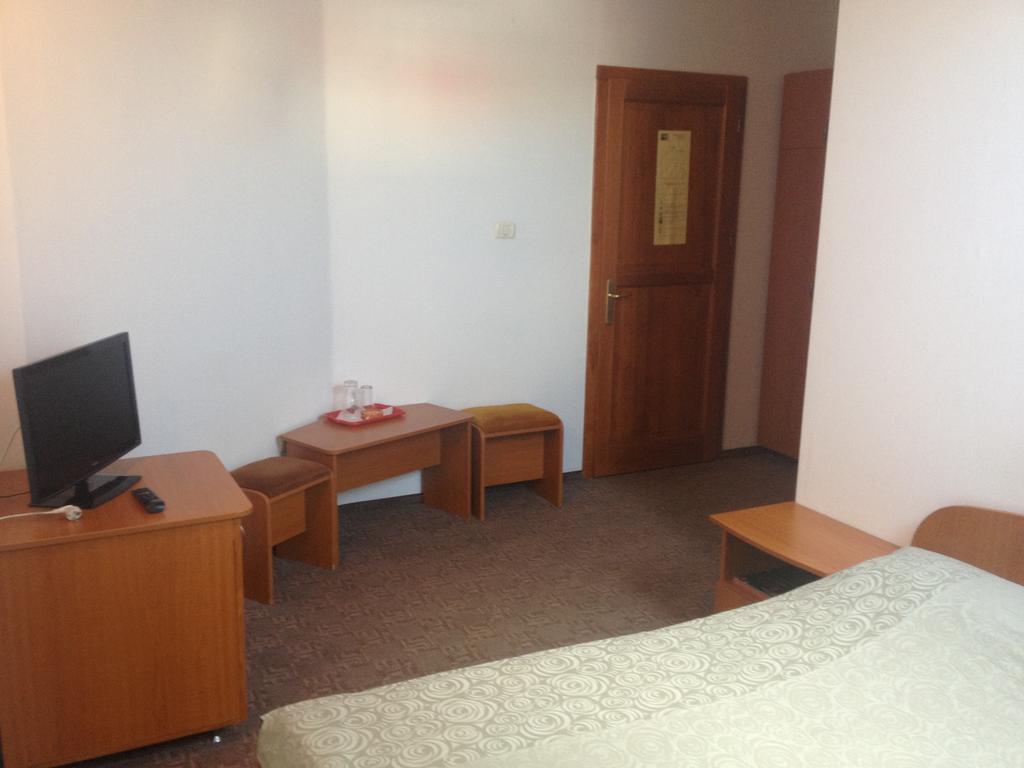 Hotel Lotus Arad Ngoại thất bức ảnh