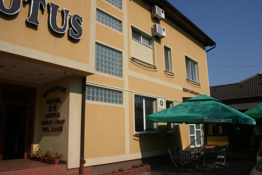 Hotel Lotus Arad Ngoại thất bức ảnh