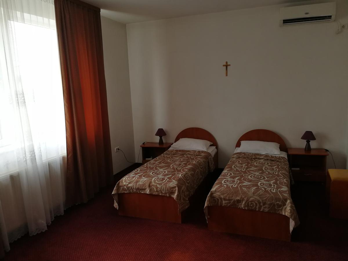 Hotel Lotus Arad Ngoại thất bức ảnh