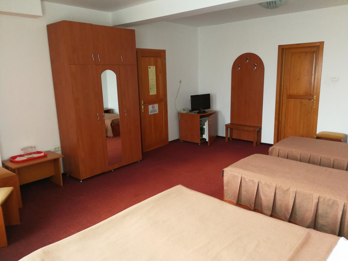 Hotel Lotus Arad Ngoại thất bức ảnh